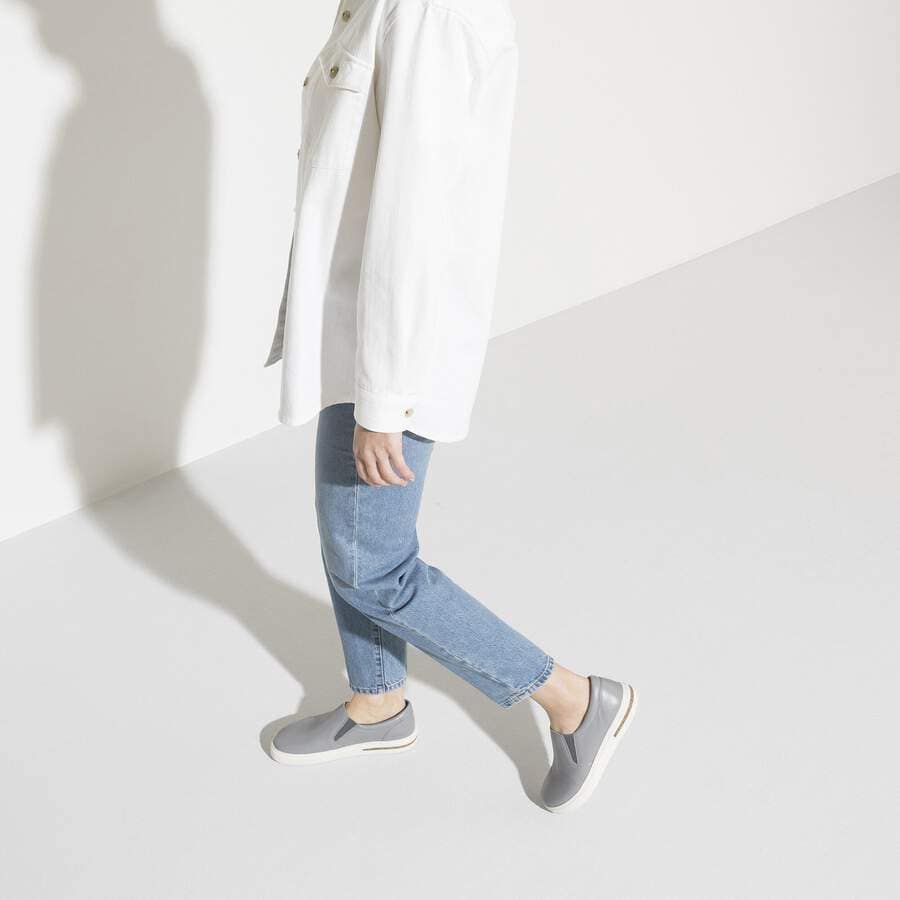 Oswego Natural Leather - Gray