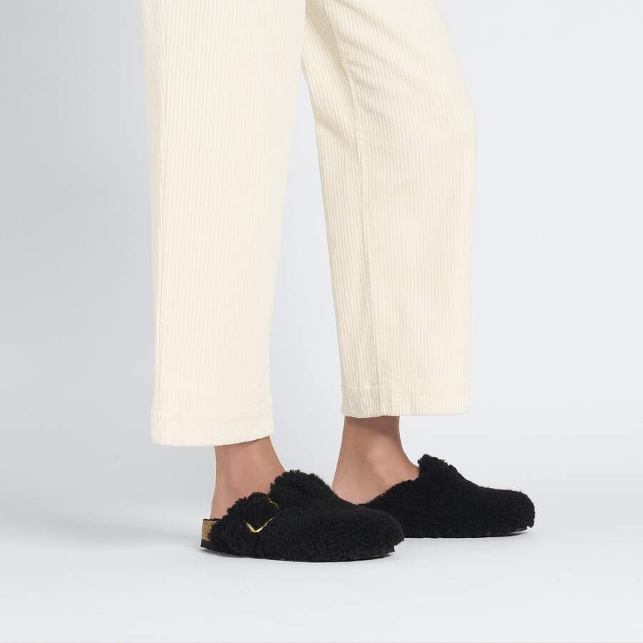 Boston Big Buckle Fur - Black Gold