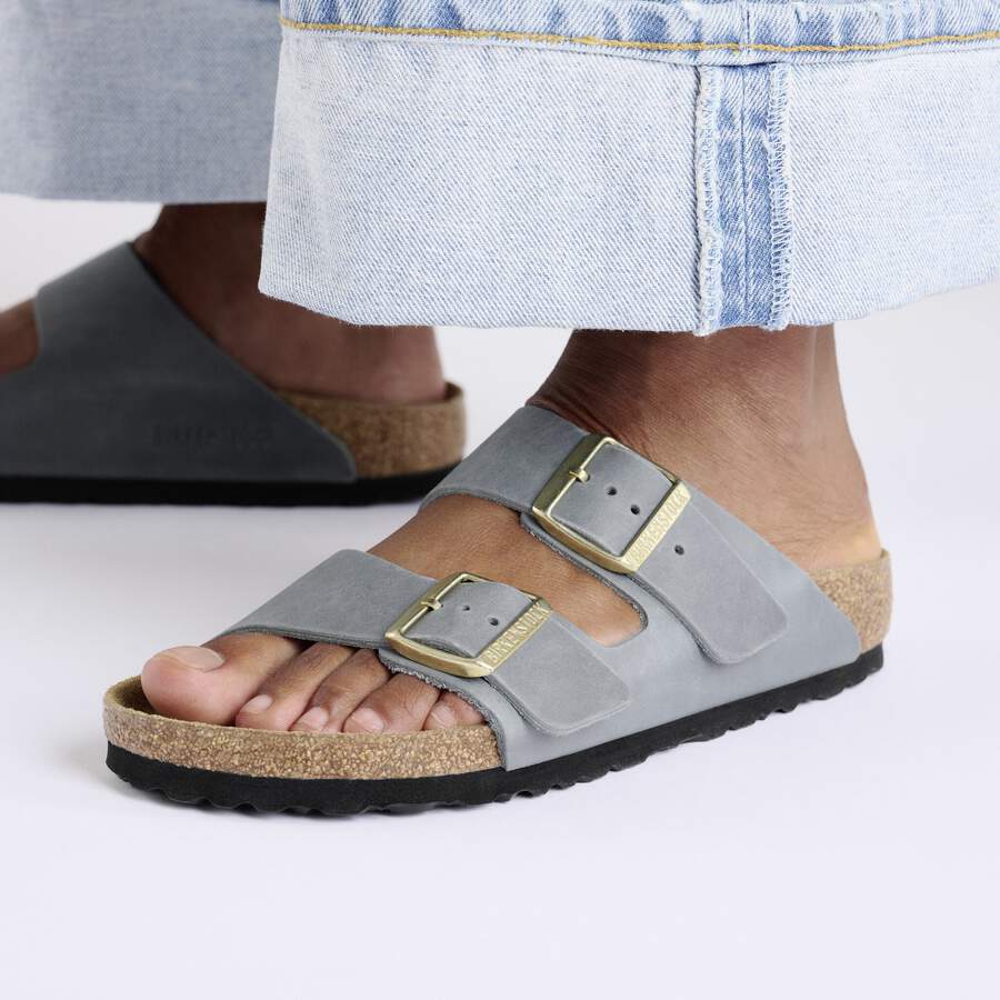 Arizona Waxy Leather - Basalt Gray