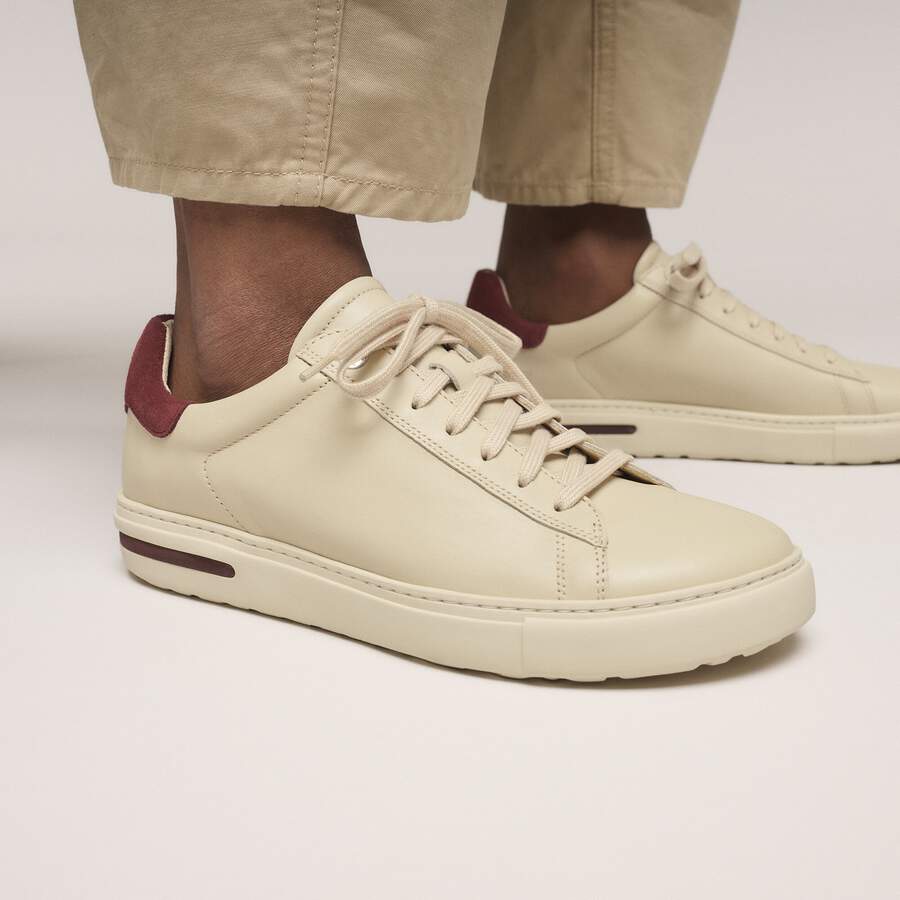 Bend Low Natural Leather - Eggshell/Zinfandel