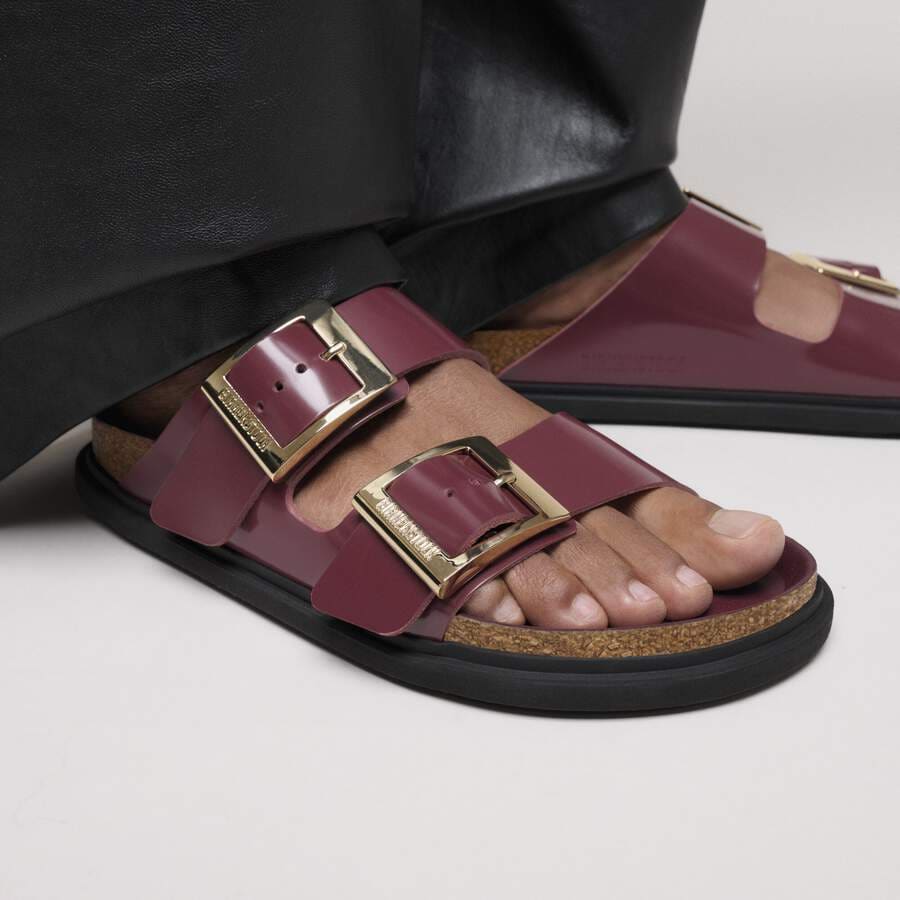 Arizona Droplet Buckle Natural Leather Patent - Zinfandel High Shine