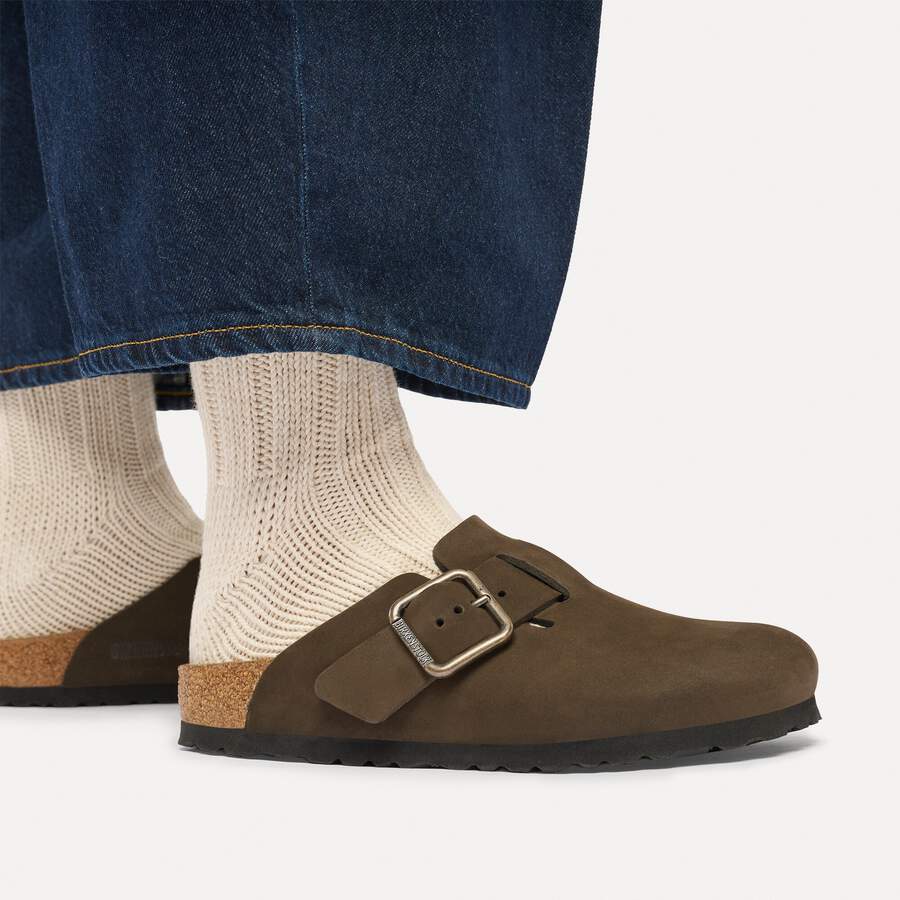 Boston Wire Buckle Nubuck Leather - Mocha