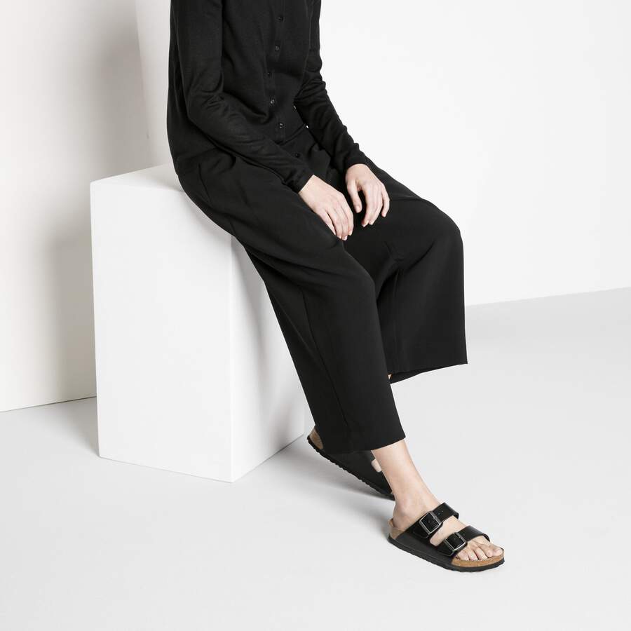 Arizona Soft Footbed Waxy Leather - Amalfi Black